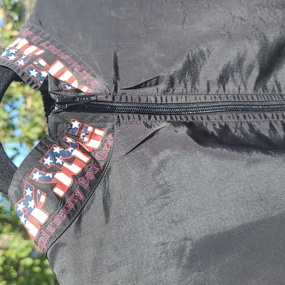 Vintage USA Surf Style black windbreaker - Picture 6 of 8